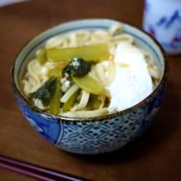 残った味噌汁で！ピリ辛味噌煮込みうどん